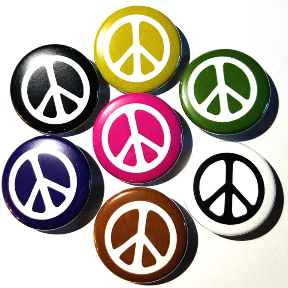RETRO Set of SEVEN Colorful PEACE SIGN 1.5" Pinback Buttons - Picture 2 of 2